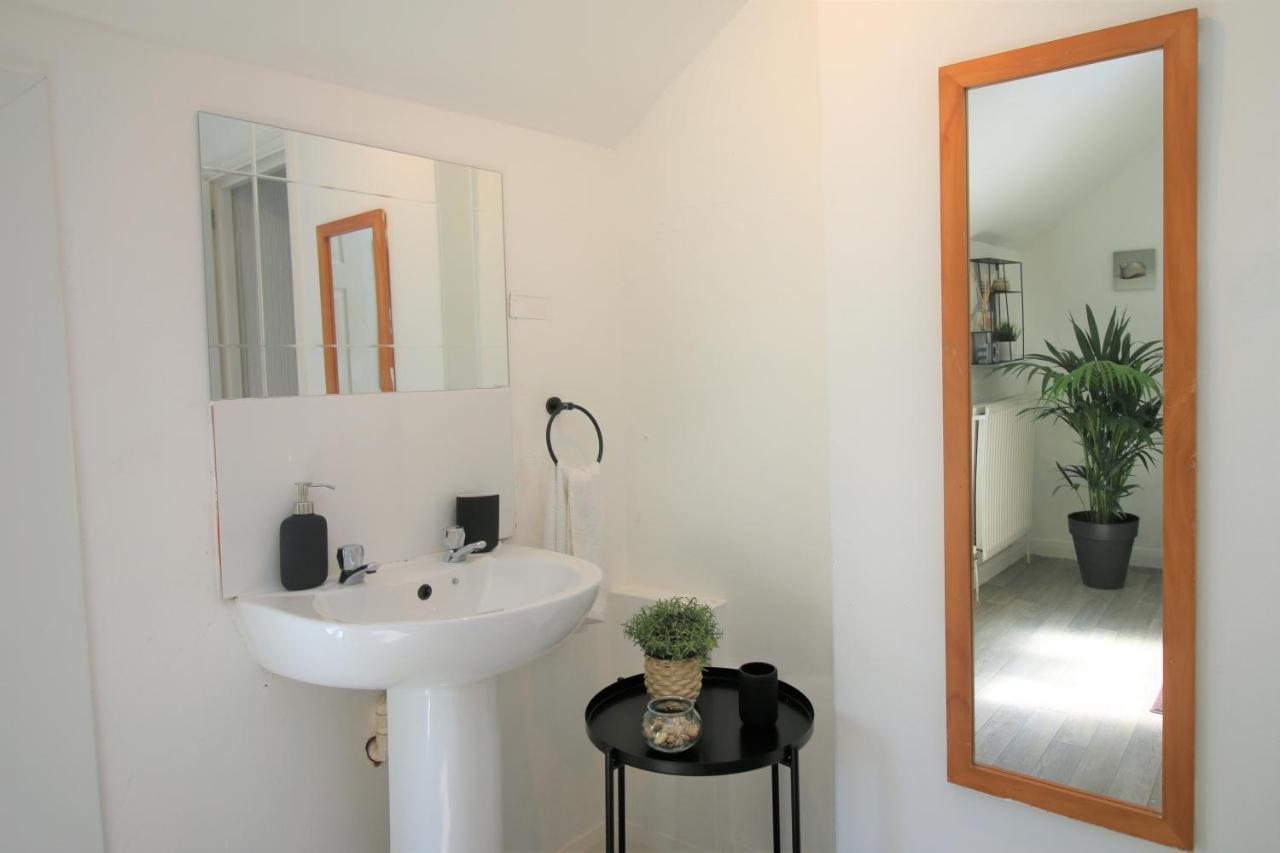 Three Bedroom Townhouse - Free Local Parking - By Property Promise Кардифф Экстерьер фото