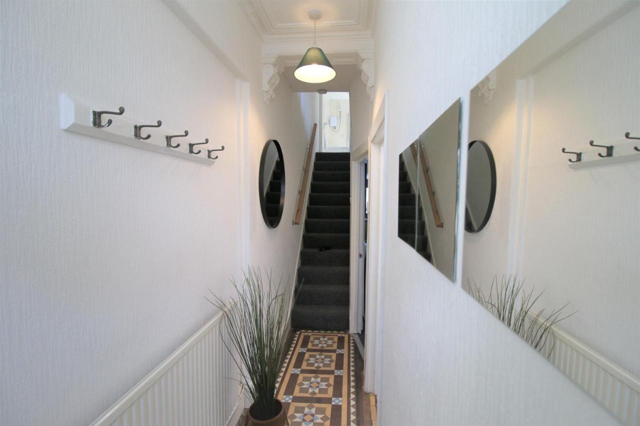 Three Bedroom Townhouse - Free Local Parking - By Property Promise Кардифф Экстерьер фото