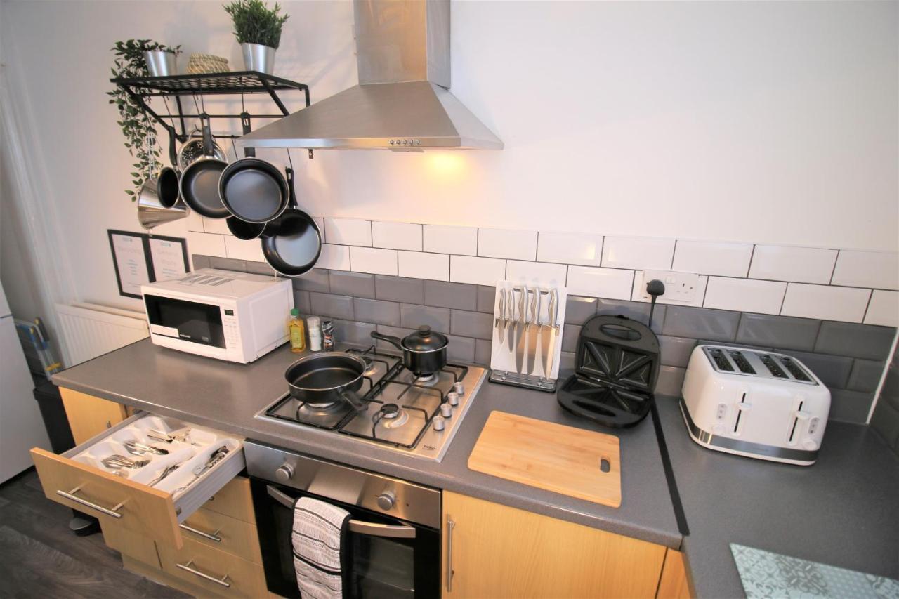 Three Bedroom Townhouse - Free Local Parking - By Property Promise Кардифф Экстерьер фото